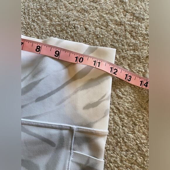 Athleta Leggings Womens Size XS Salutation Stash Pocket ll 7/8 Pants White Gray - Picture 14 of 14
